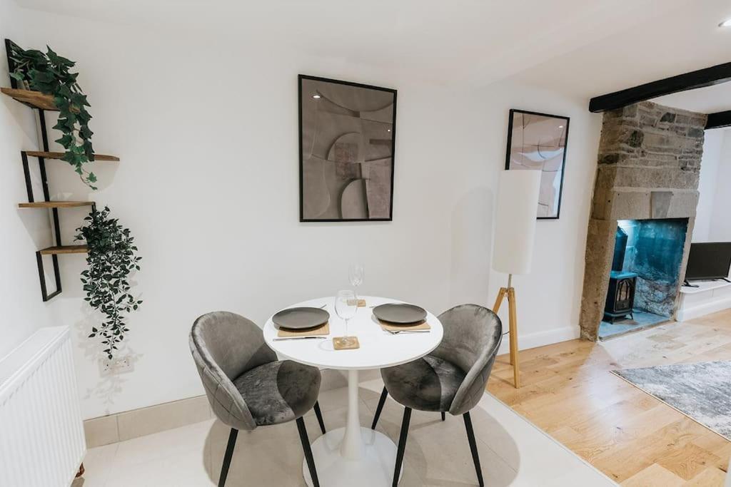 Ford Gate - Modern Luxury Cottage Based In הולמפירת' מראה חיצוני תמונה